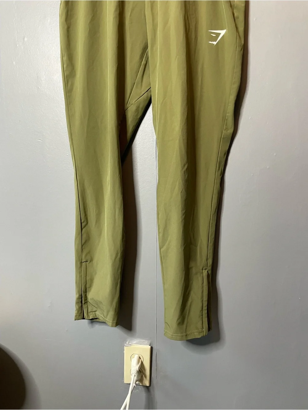 GynShark Olive Green Women's performance Joggers zipper detail size medium‎